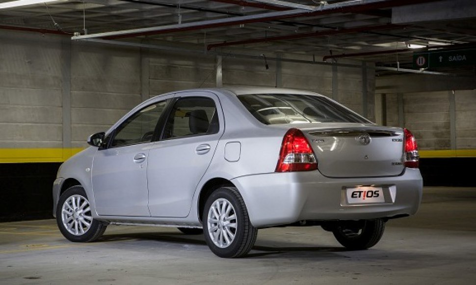 Toyota Etios technical specifications and fuel economy